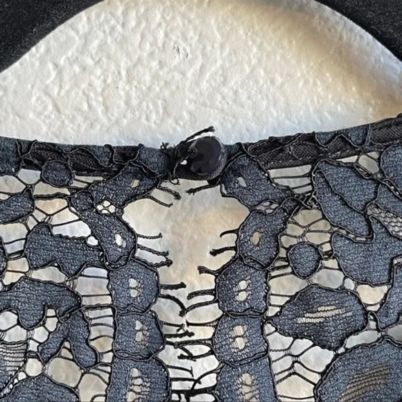 Banana Republic Women’s Lace Cocktail Dress - Picture 8 of 8